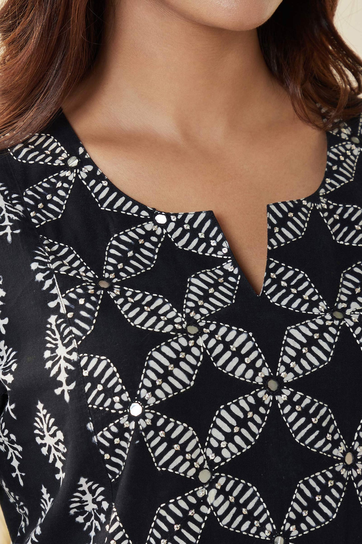 Mirza Ameera Kurta